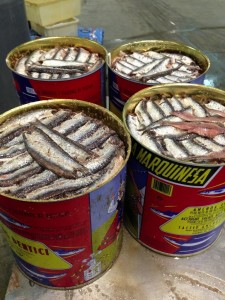 olasagasti-canned-anchovies-quality-preserved-basque-anchovies-cured-with-salt