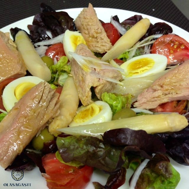 conservas_olasagasti_mixed_salad_white_tuna_bonito_del_norte_quality_canned_fish