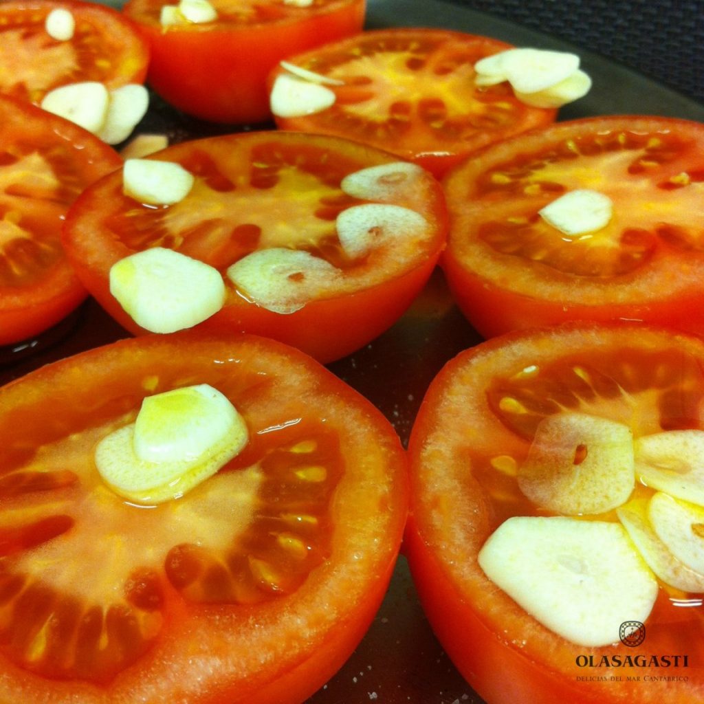 tomates y ajos al horno para la lasagna light sin behamel